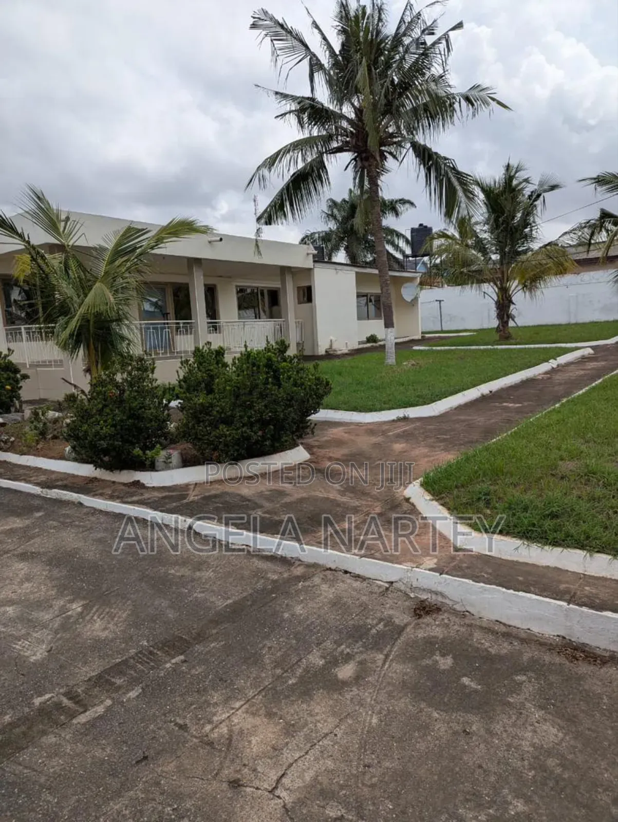 6bdrm House in Abelemkpe for sale