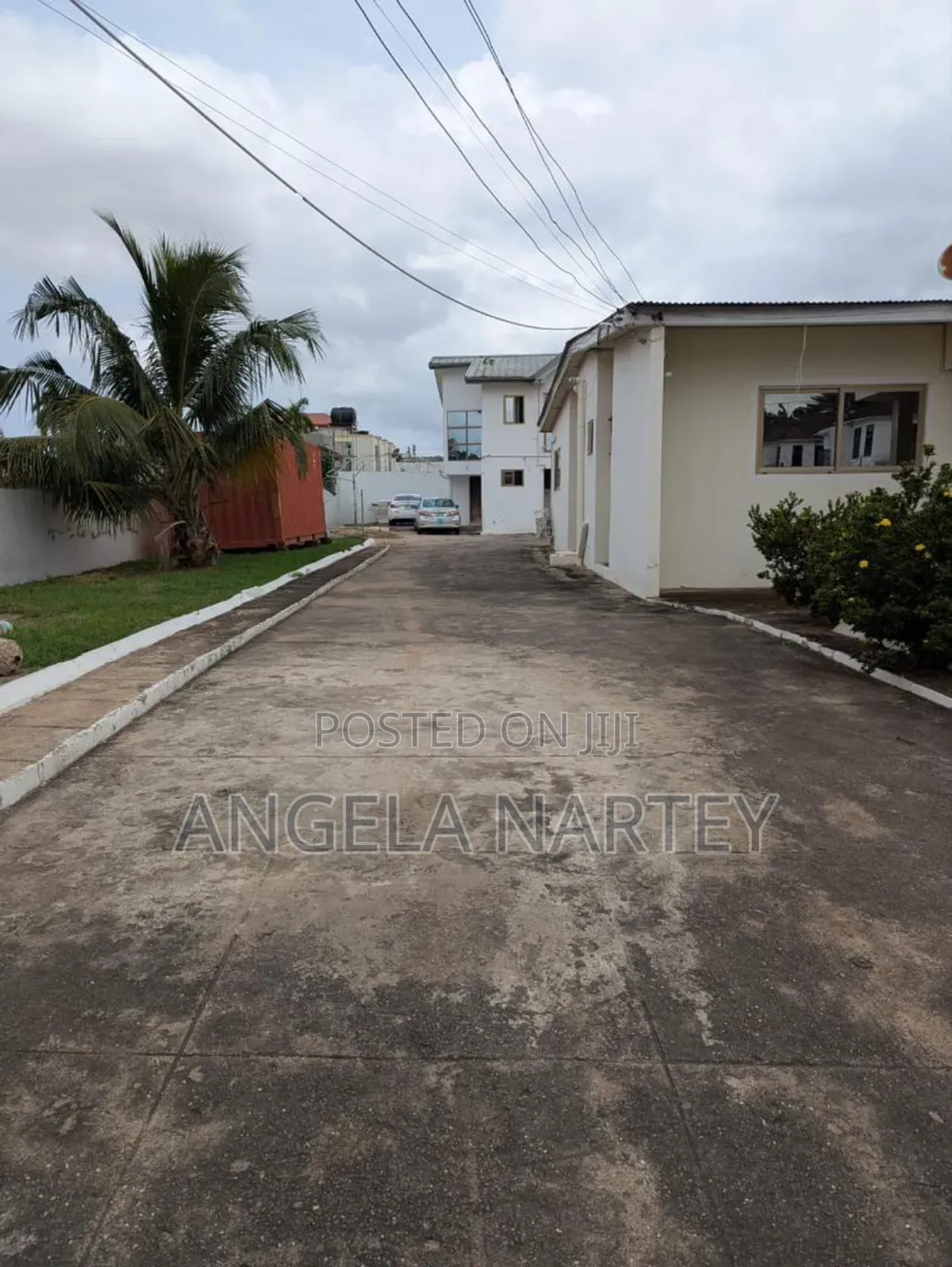 6bdrm House in Abelemkpe for sale