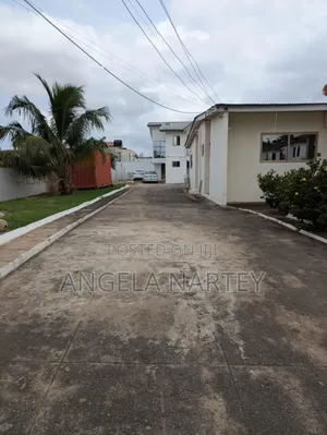 6bdrm House in Abelemkpe for sale