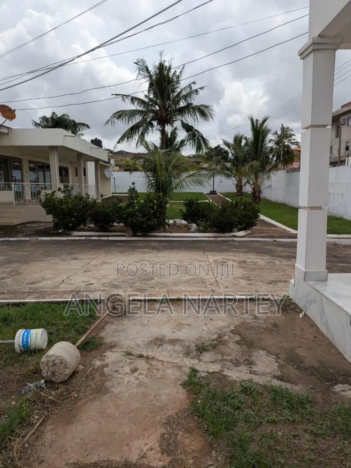 6bdrm House in Abelemkpe for sale