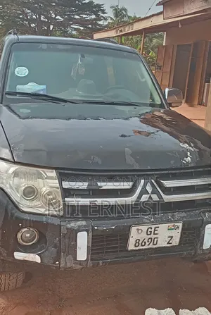 Mitsubishi Pajero 2.5 TD Classic 2008 Black