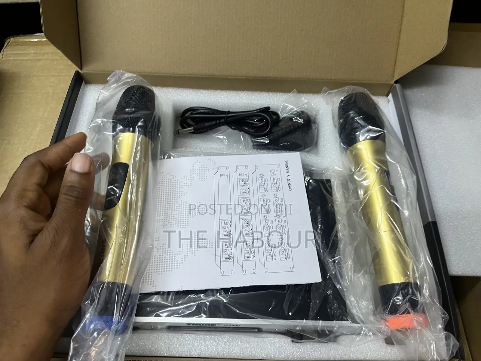 Shure U-3900 2 in 1 Mic Handheld