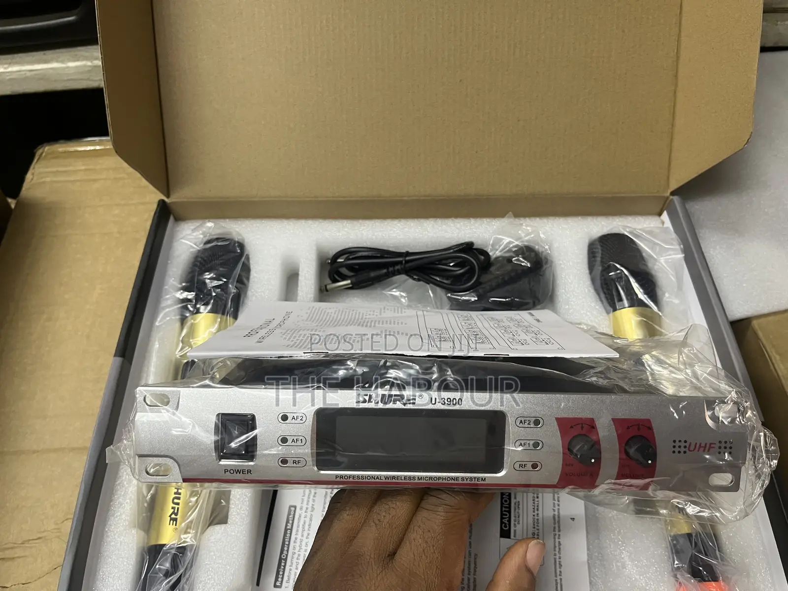 Shure U-3900 2 in 1 Mic Handheld