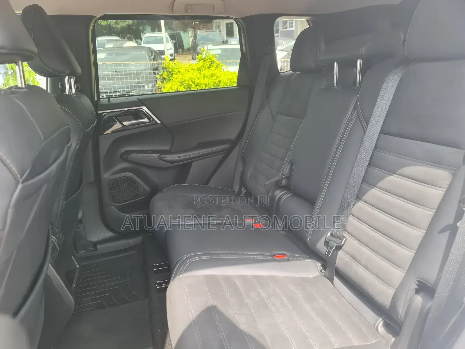 Mitsubishi Outlander SE 2022 White