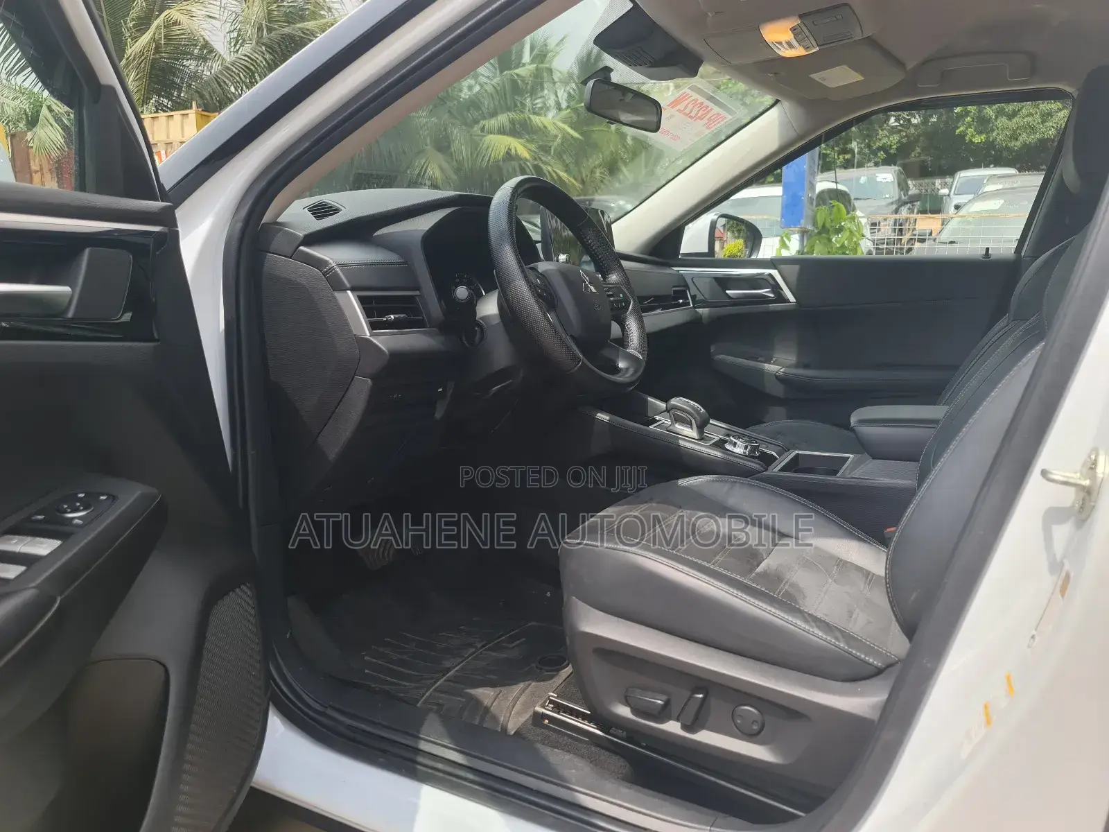 Mitsubishi Outlander SE 2022 White