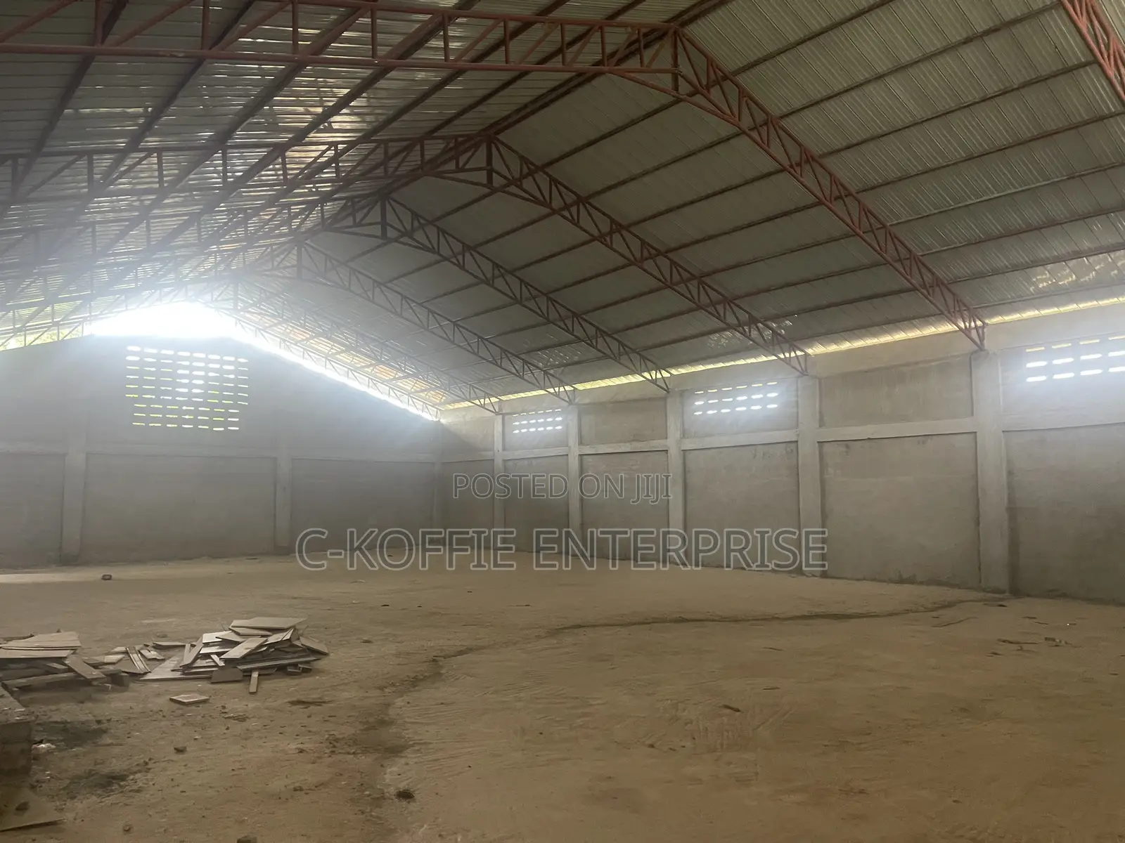 820 SQM Warehouse at Amasaman for Rent