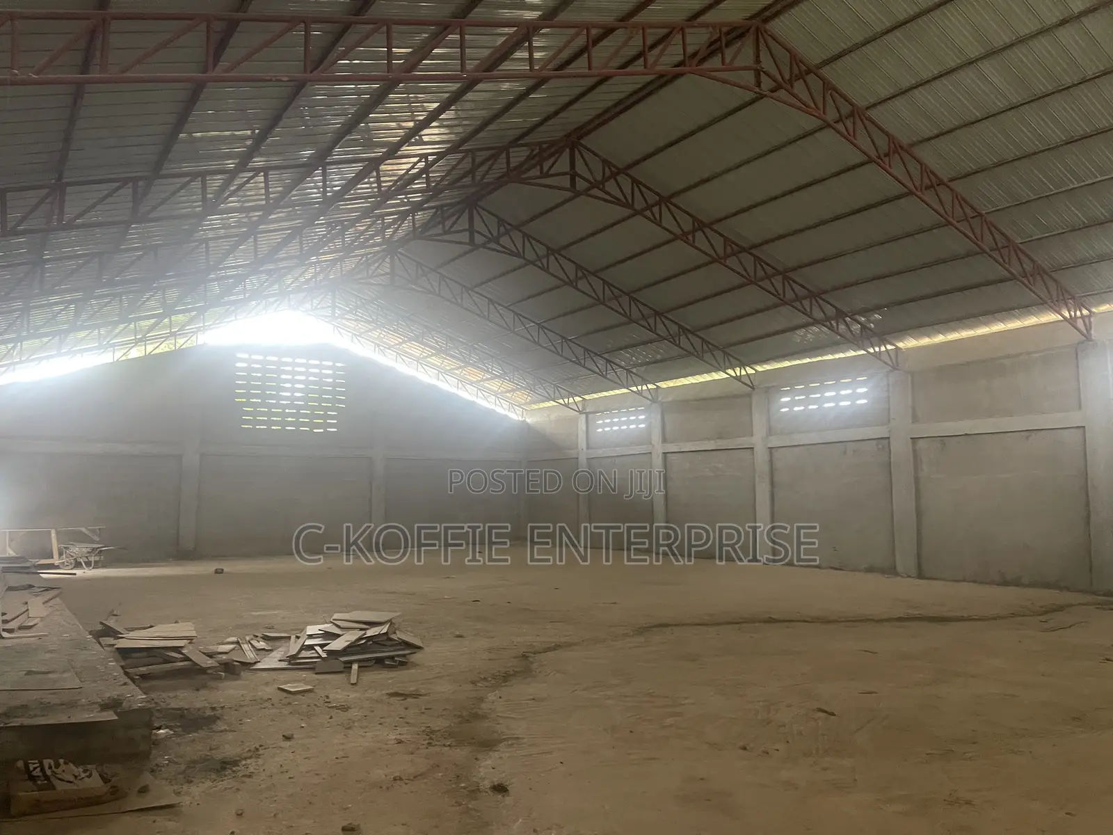 820 SQM Warehouse at Amasaman for Rent