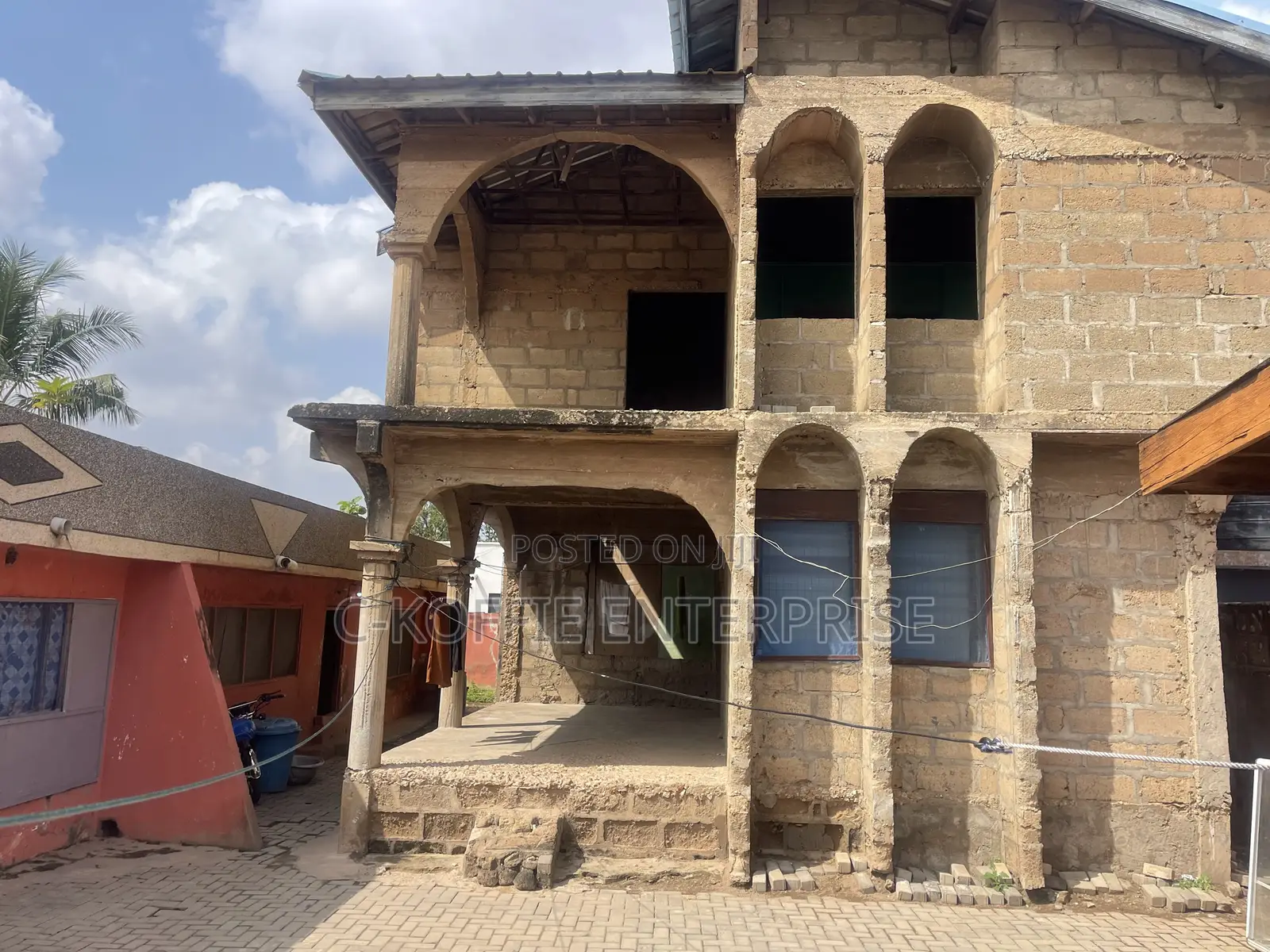 Old Structure on 1 and Half Plot at Achimota for Rent