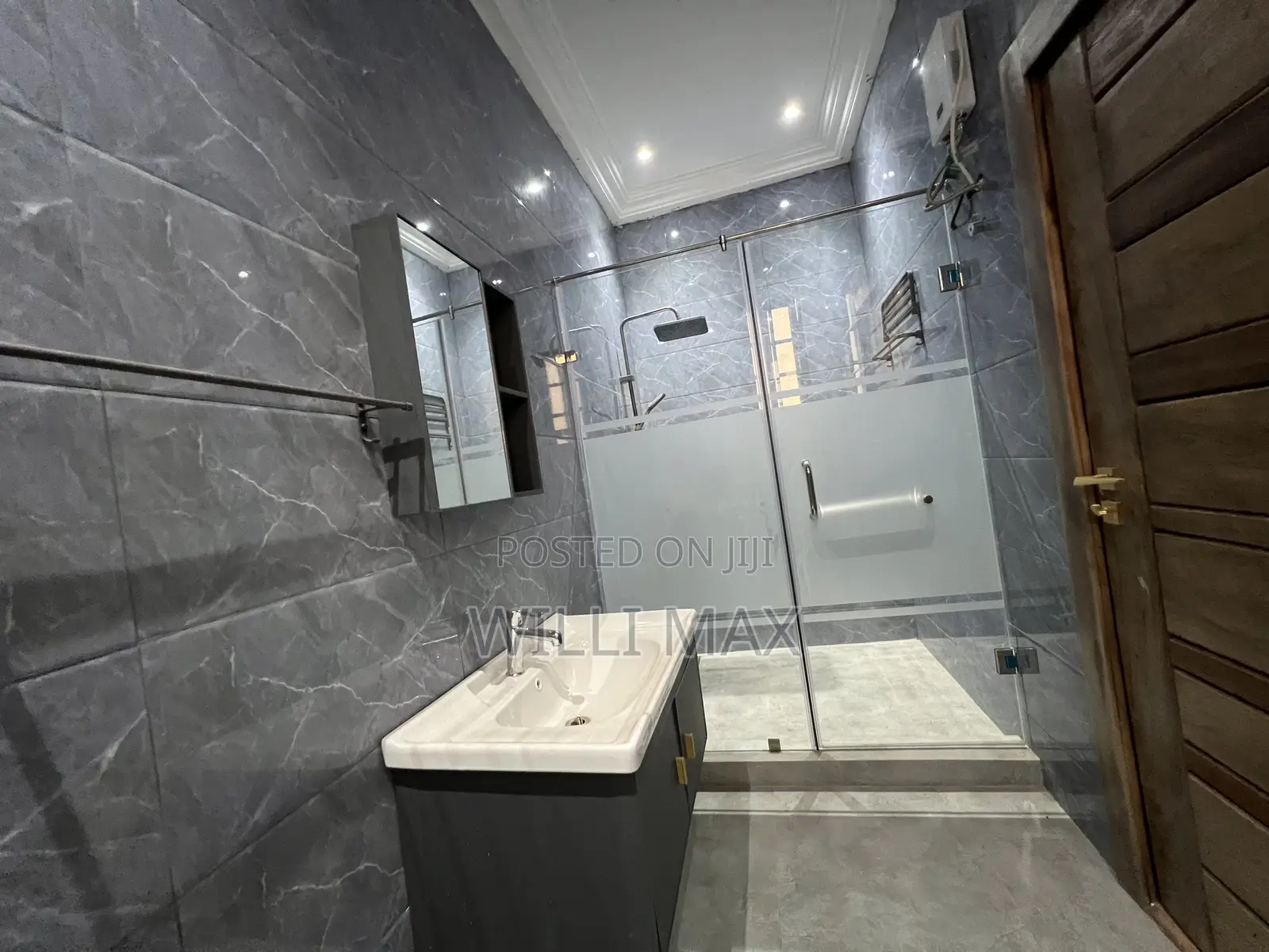 4bdrm Duplex in Amrahia for sale