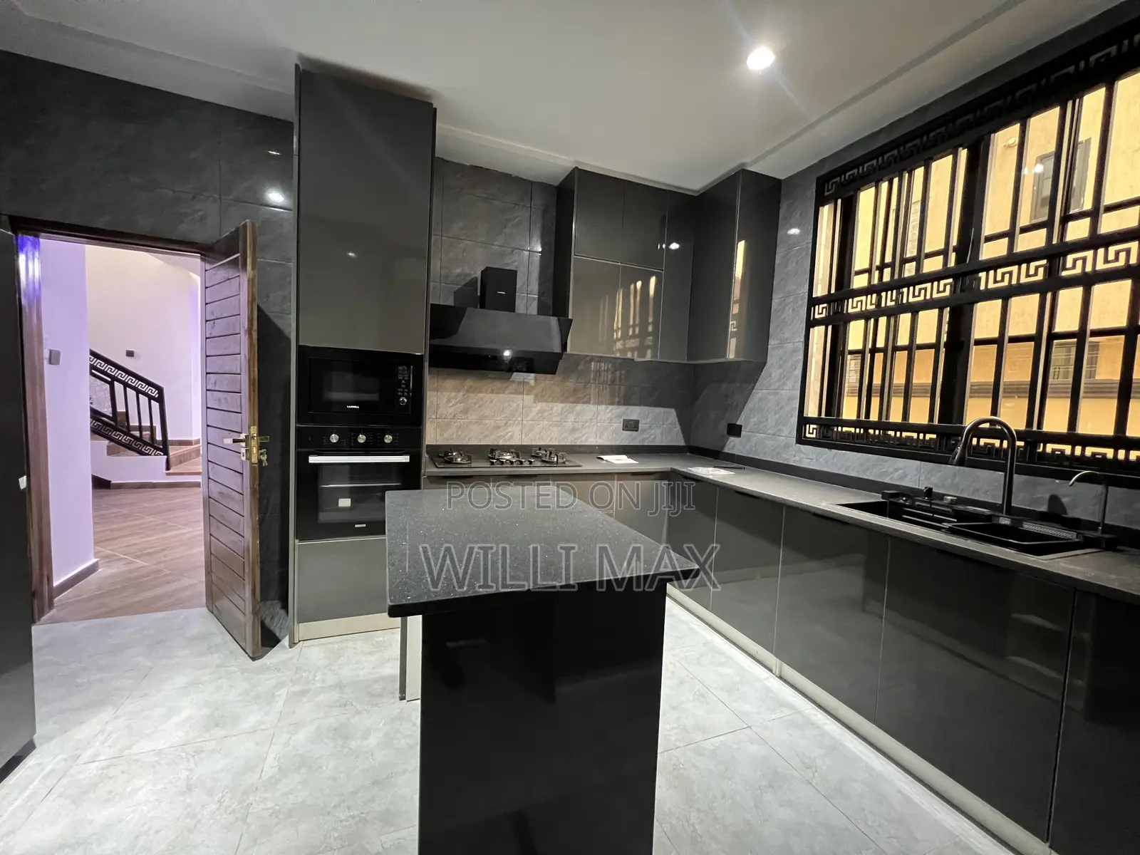 4bdrm Duplex in Amrahia for sale