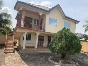 7bdrm House in Kasoa for sale