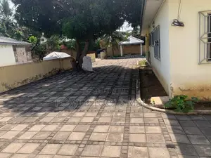 7bdrm House in Kasoa for sale