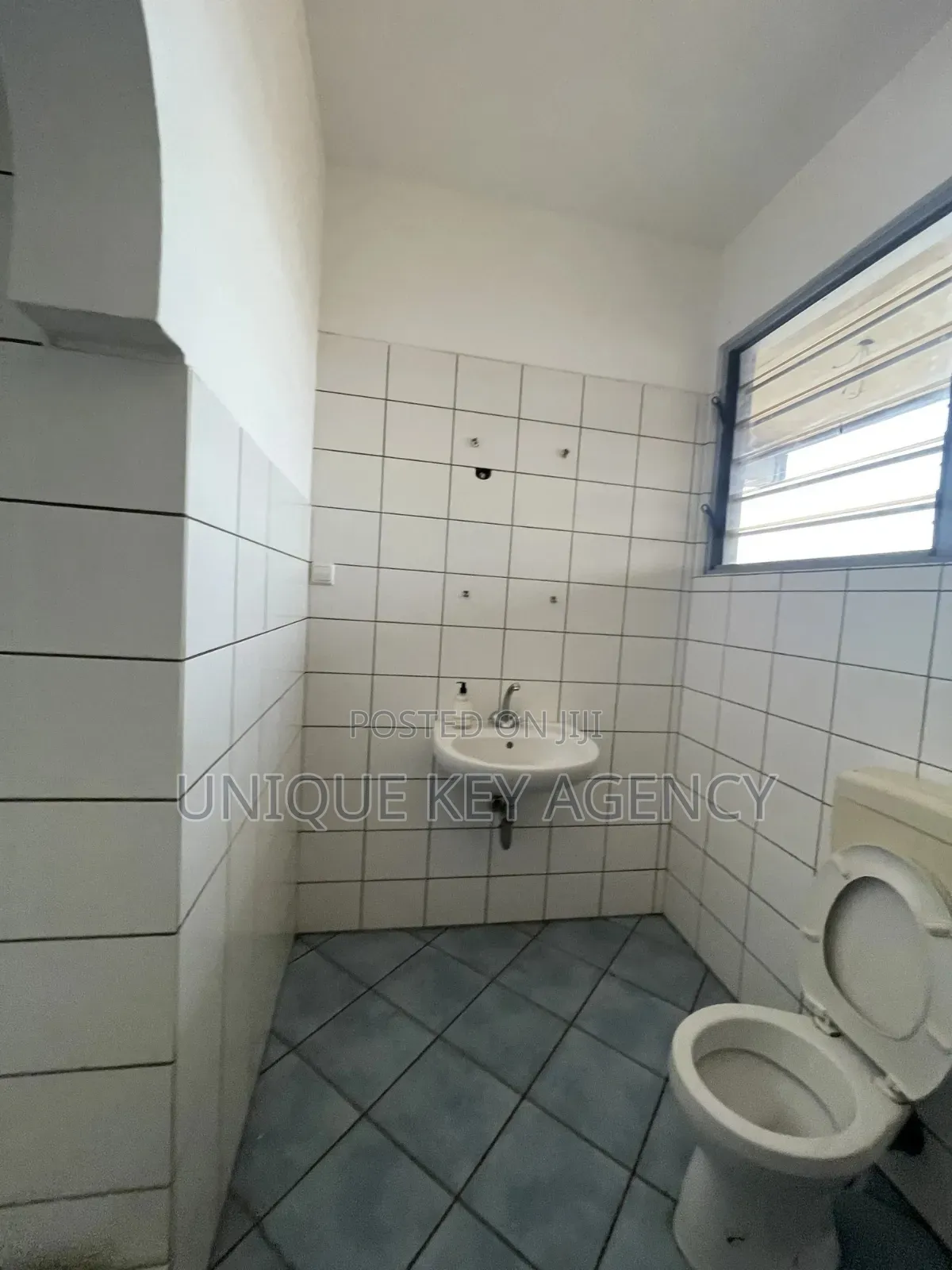 Big Office Space To Let In Dzorwulu