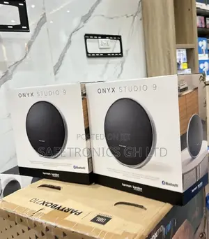Durable Sleek Electric Black Onyx Studio 9 Bluetooth Speaker
