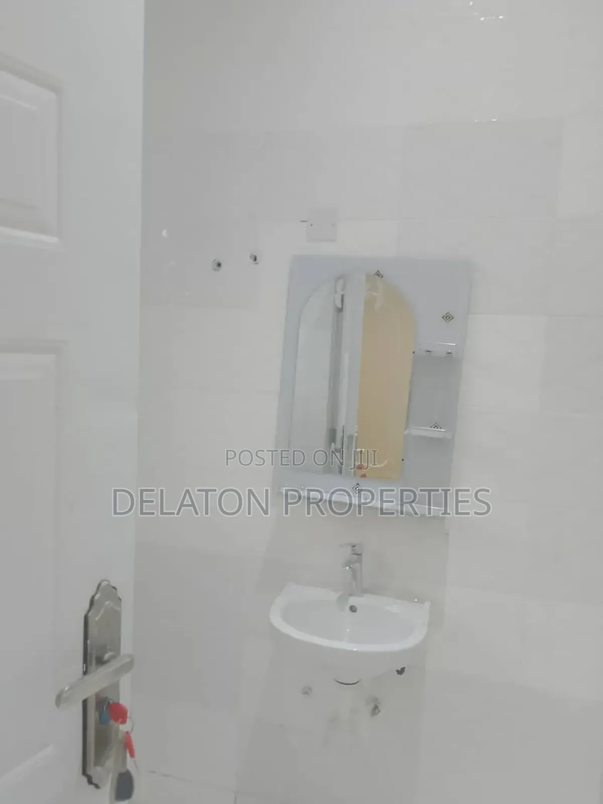 3bdrm House in Adom, Tema Metropolitan for rent