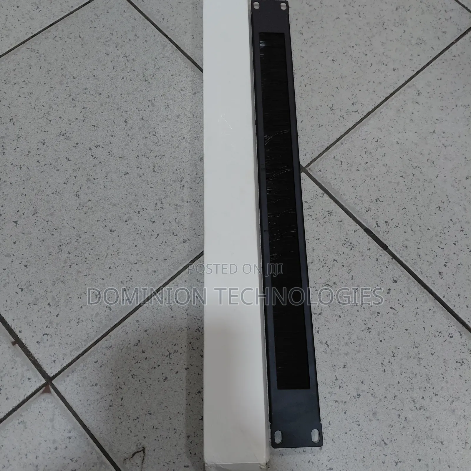 1u Brush Panel Cable Management