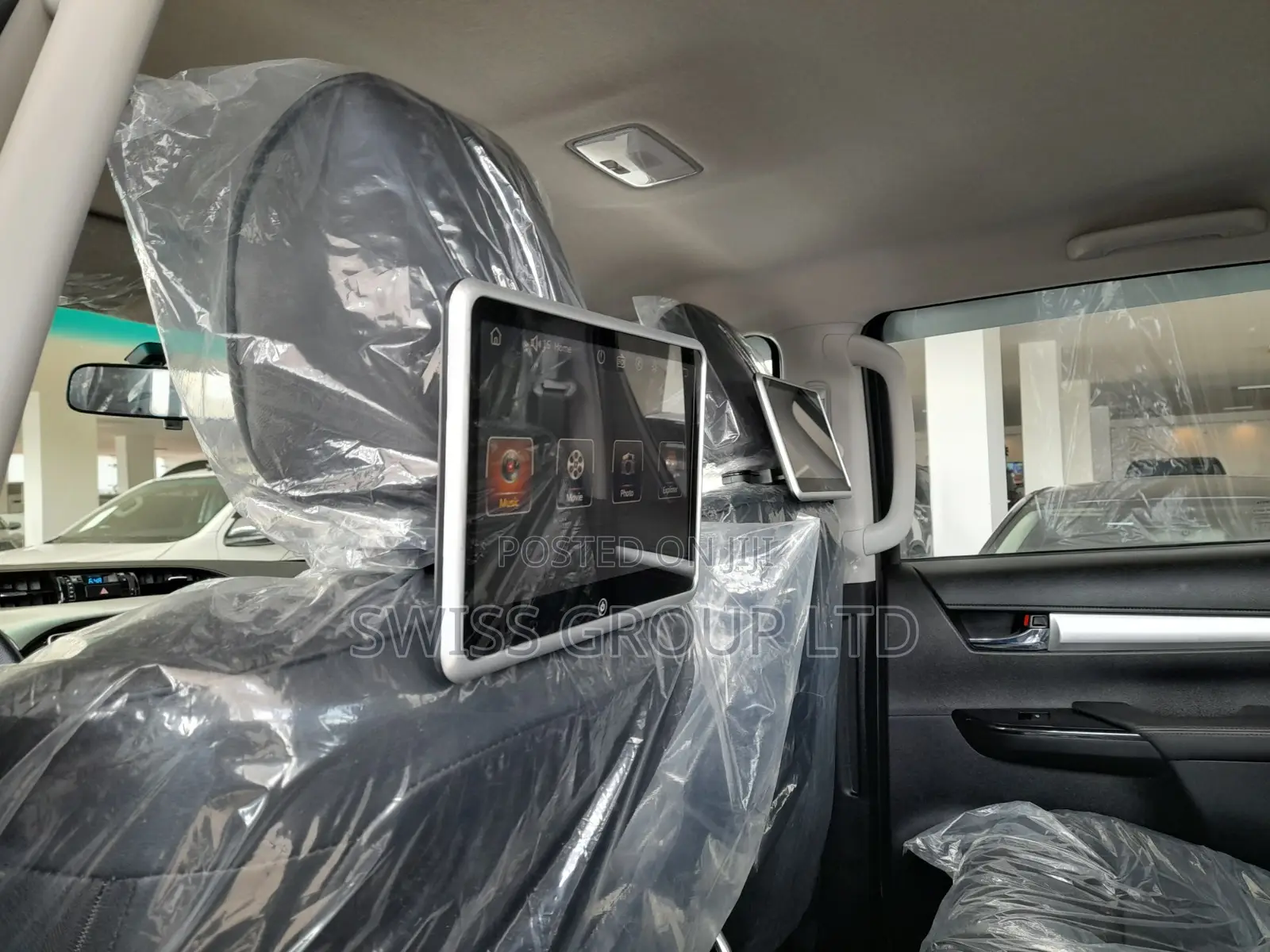 New Toyota Hilux 2025 Black