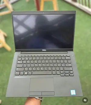 Laptop Dell Latitude 7390 8GB Intel Core i5 SSD 256GB