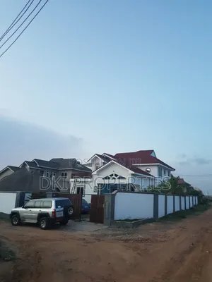 4bdrm House in Dki Properties, Community 25 for sale