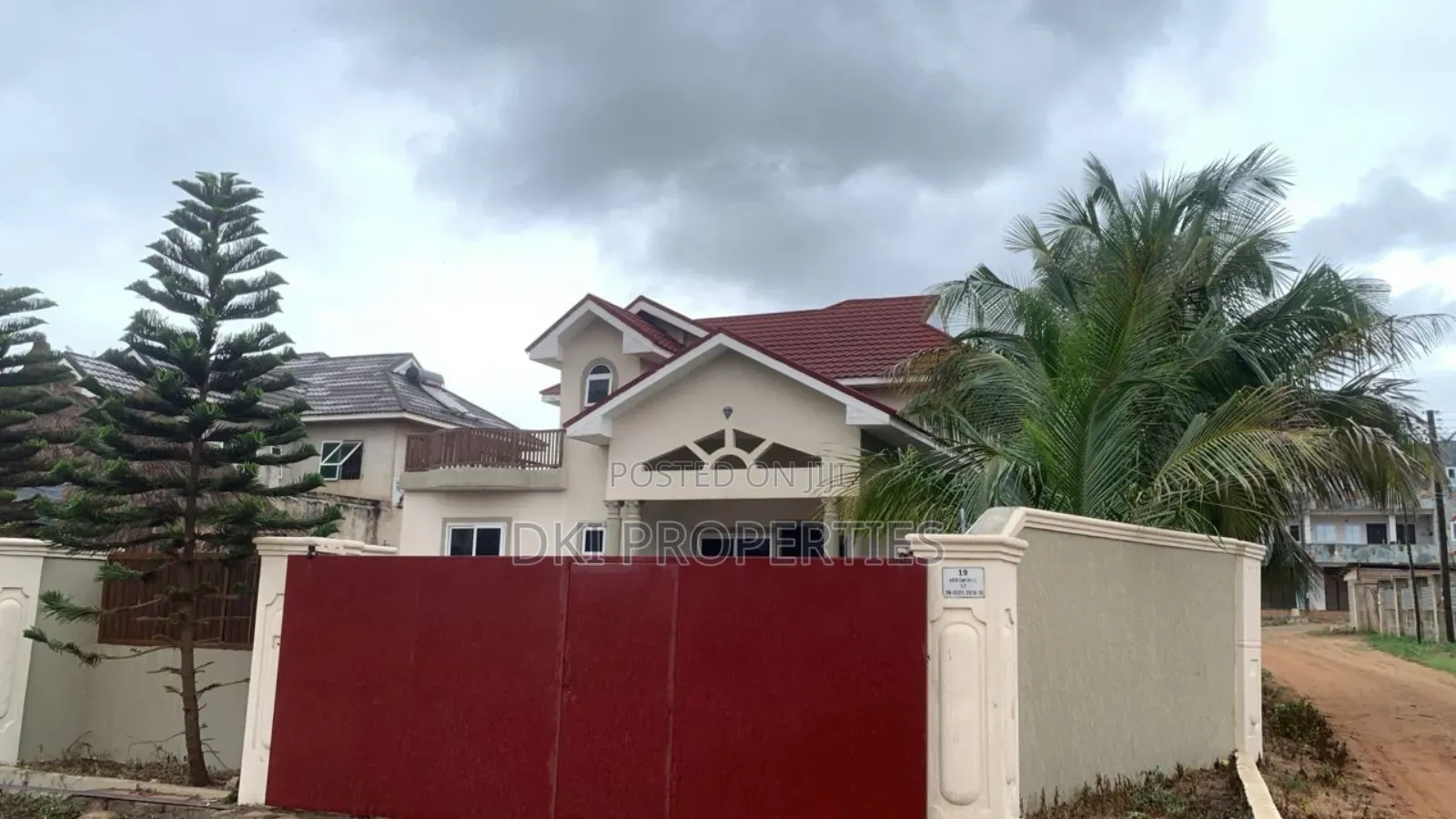 4bdrm House in Dki Properties, Community 25 for sale