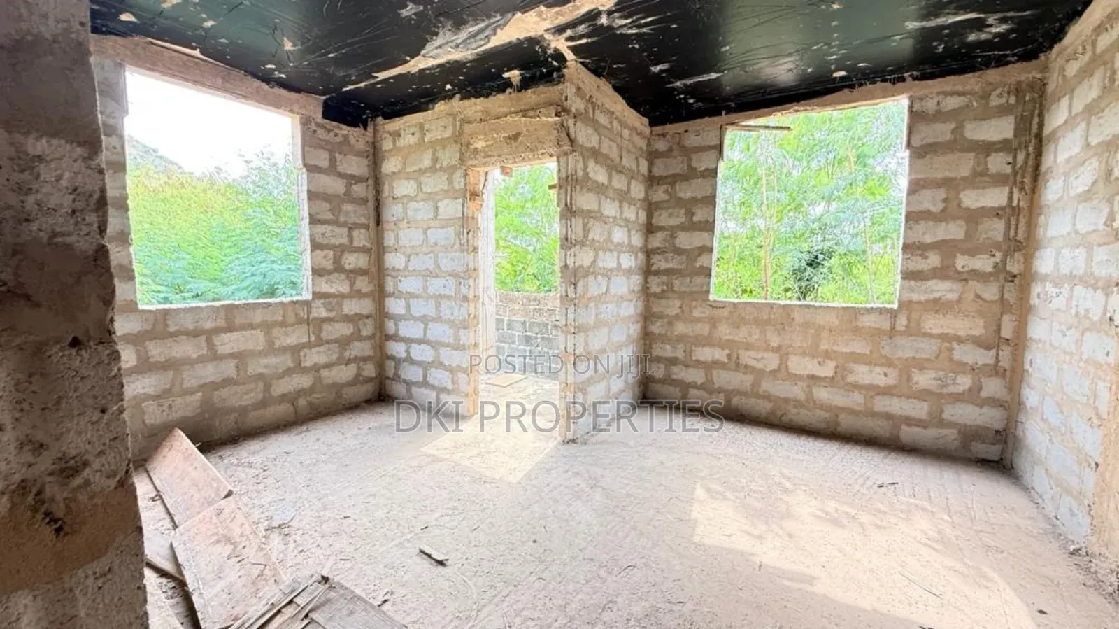 4bdrm House in Dki Properties, Oyibi for sale