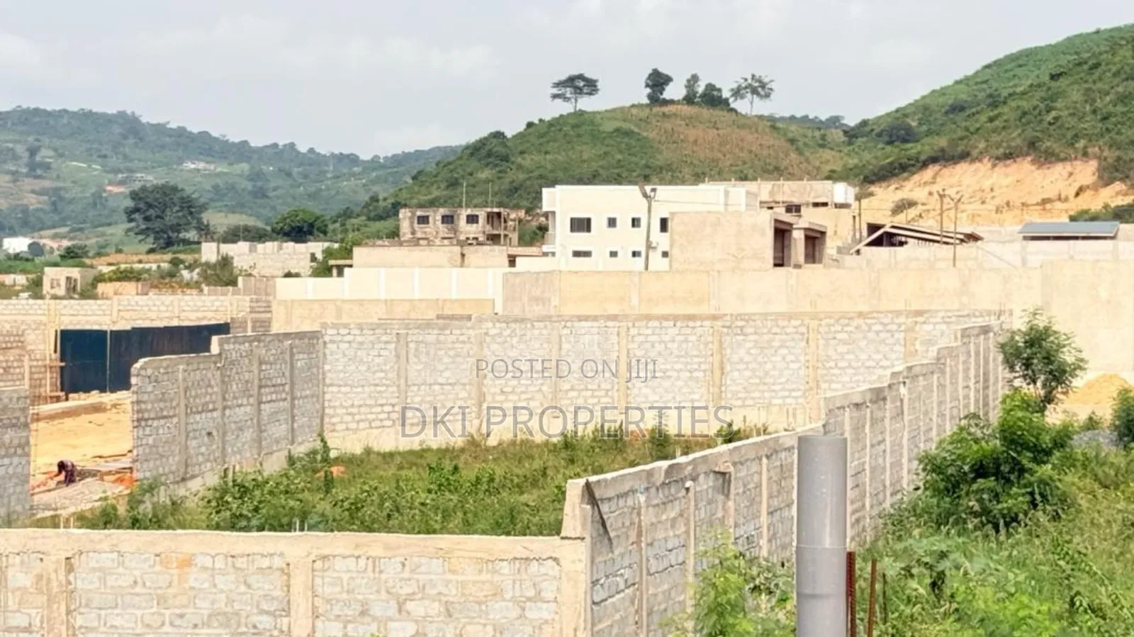 4bdrm House in Dki Properties, Oyibi for sale