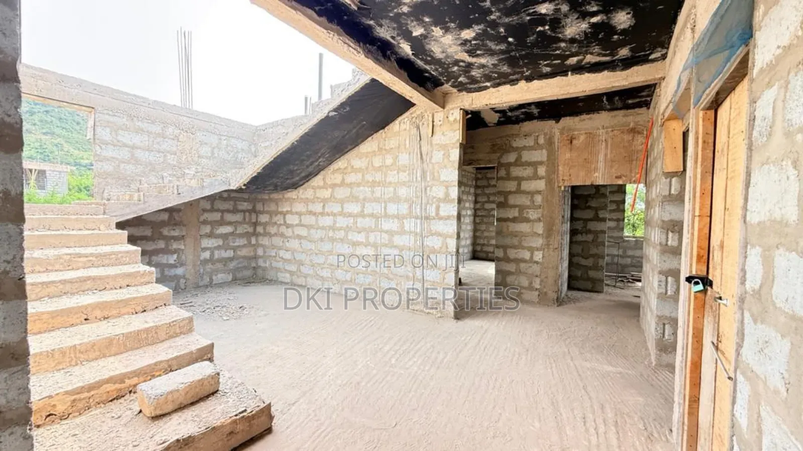 4bdrm House in Dki Properties, Oyibi for sale
