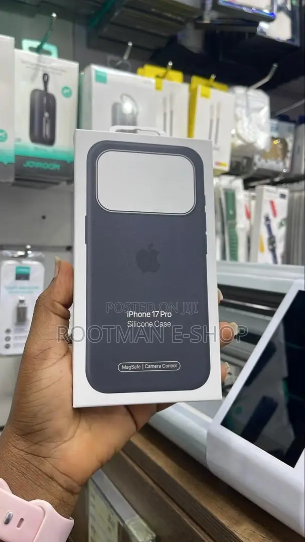 Apple iPhone 17 Pro Silicone Case With Magsafe