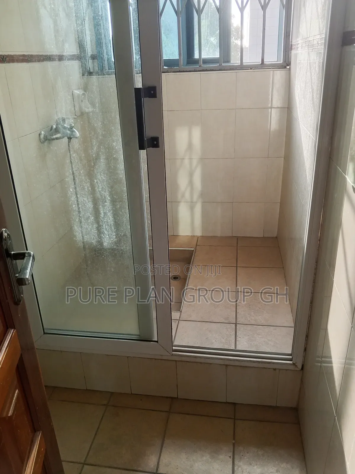 3bdrm Apartment in Abelemkpe, Lincoln School Area for rent