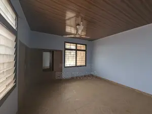 6bdrm Duplex in North Legon for sale