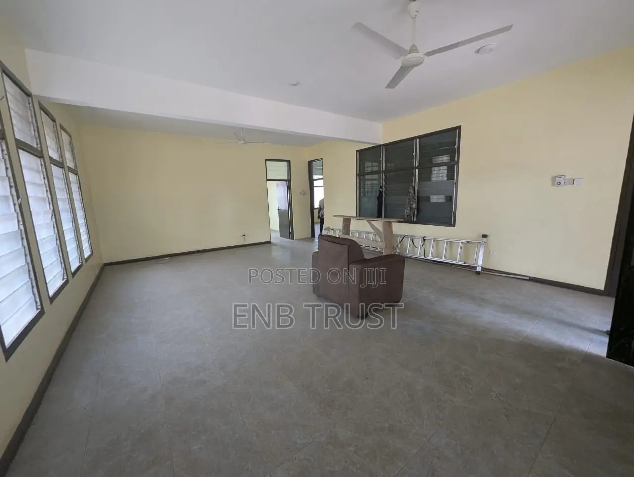 6bdrm Duplex in North Legon for sale