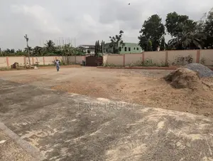 6bdrm Duplex in North Legon for sale