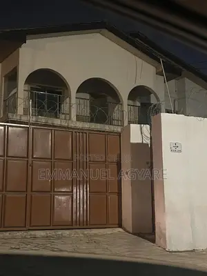 4bdrm Block of Flats in Gifted Hands Estate, CP for rent