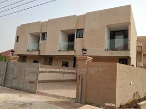 2bdrm Duplex in School Junction for rent