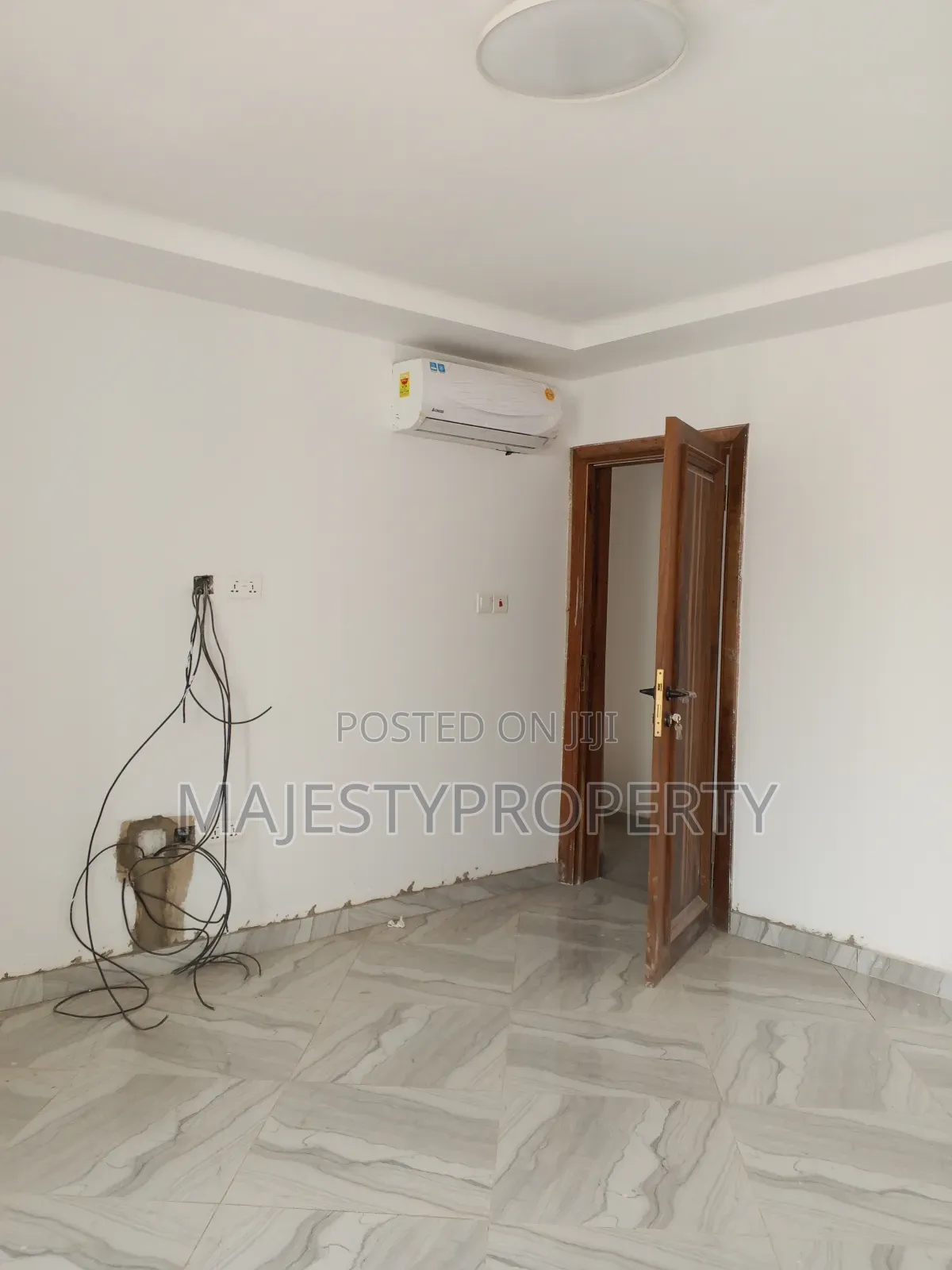 2bdrm Duplex in School Junction for rent