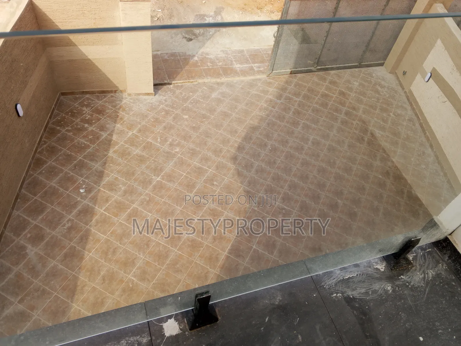 2bdrm Duplex in School Junction for rent