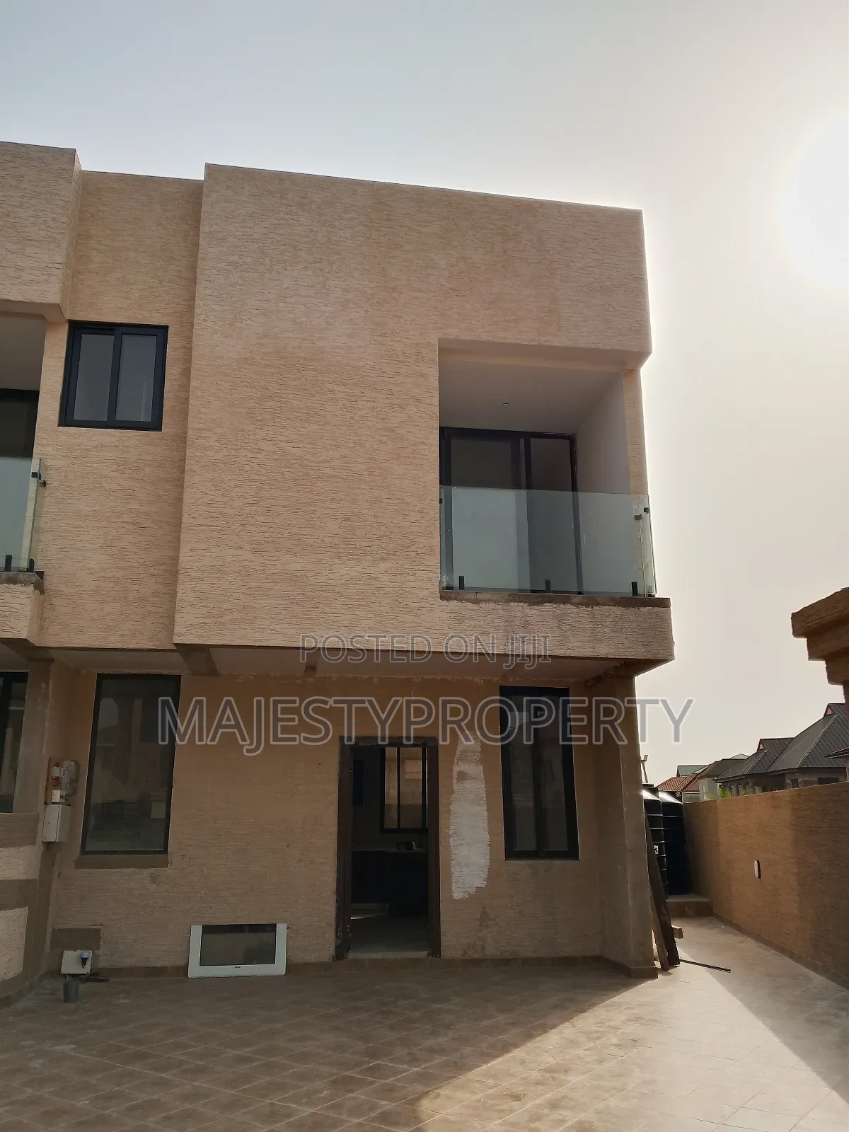 2bdrm Duplex in School Junction for rent