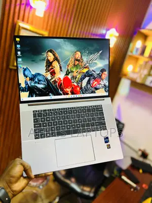 Laptop HP ZBook Studio 16GB Intel Core i7 SSD 1T