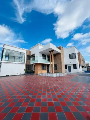 7bdrm Duplex in East Legon for sale
