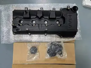 Toyota Engine Valve Cover Hilux Hiace Tacoma Fortuner Land Cruis Prado