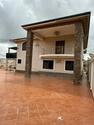 5bdrm House in Hometrust Properties, Amasaman for sale