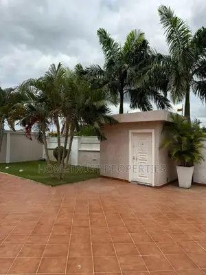 5bdrm House in Hometrust Properties, Amasaman for sale