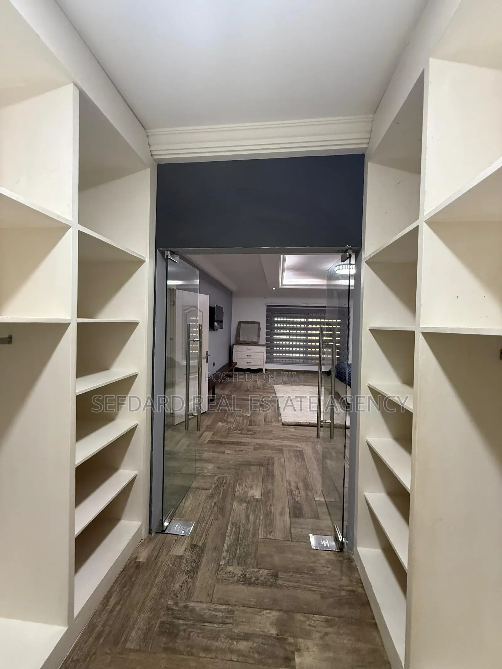 Furnished 5bdrm Mansion in East Legon for sale