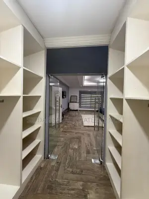 Furnished 5bdrm Mansion in East Legon for sale