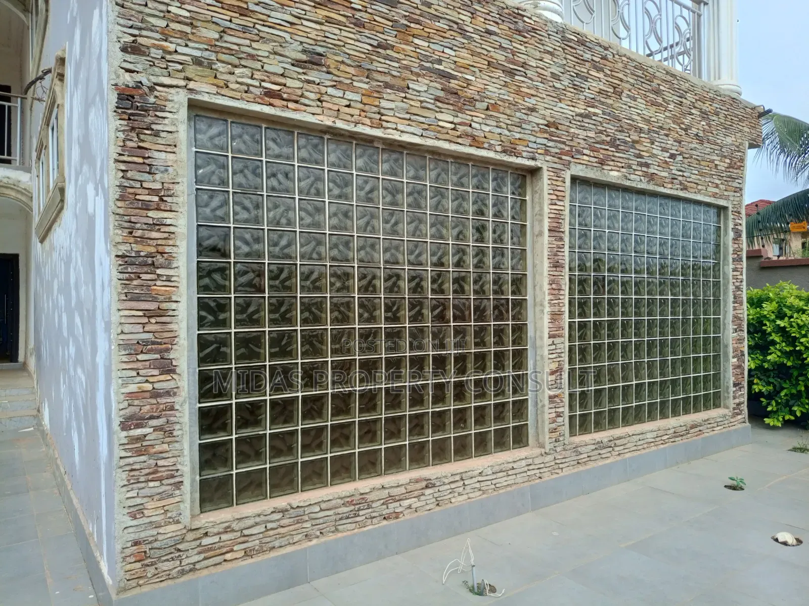 7bdrm House in Bortianor for sale