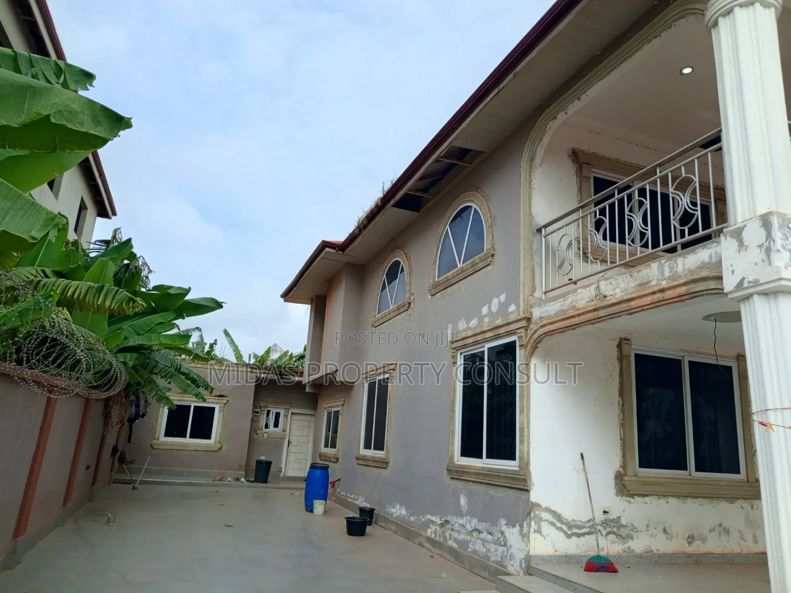 7bdrm House in Bortianor for sale