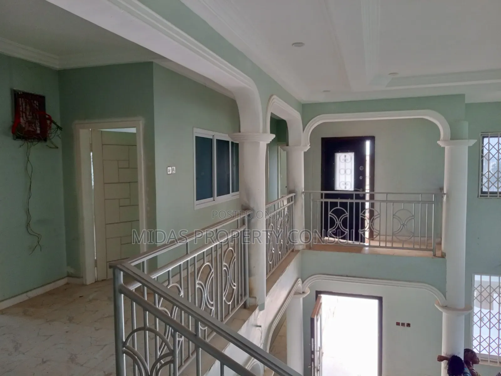 7bdrm House in Bortianor for sale