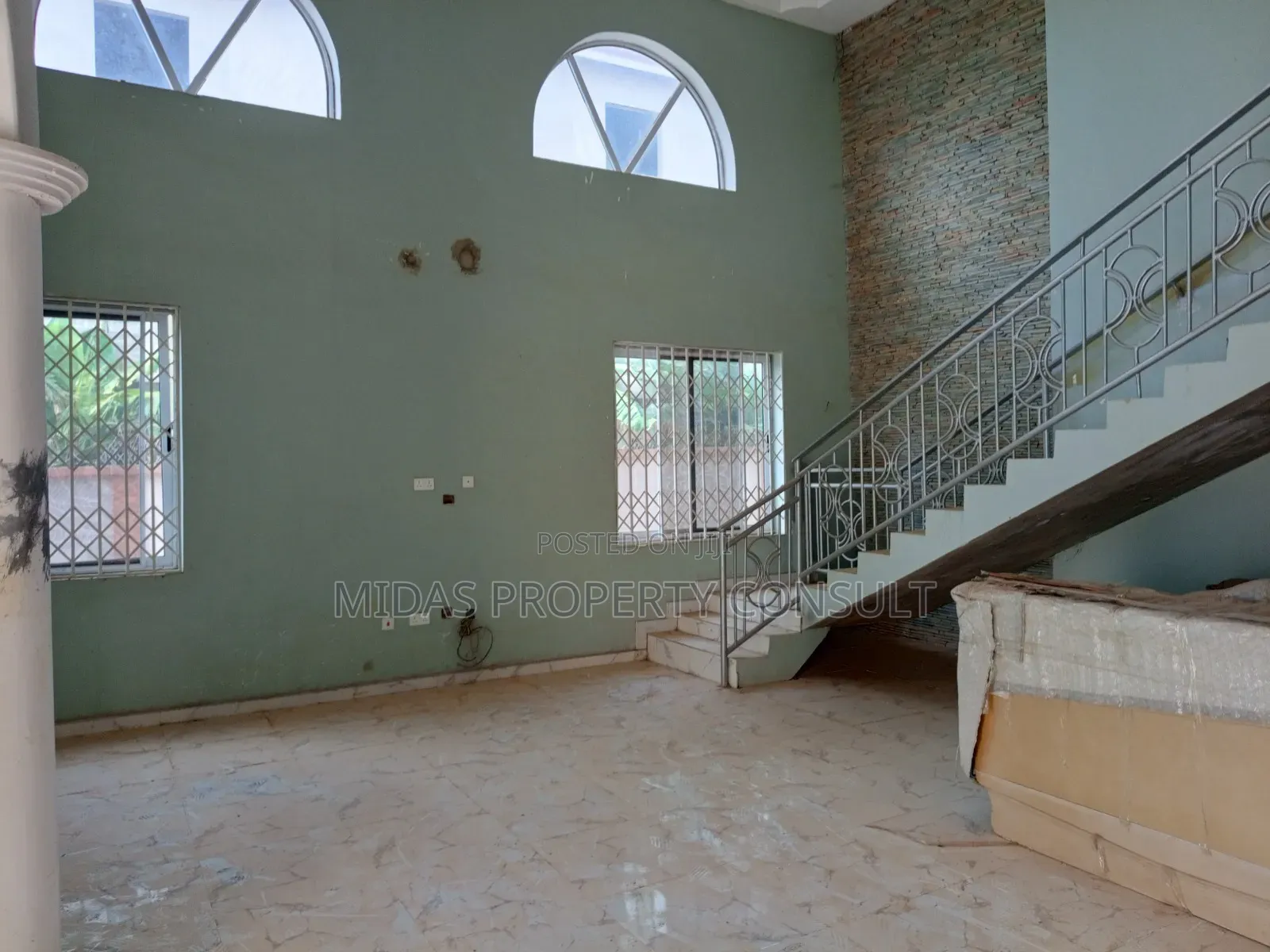 7bdrm House in Bortianor for sale