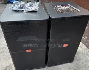 Active Short Range Speaker With Two Microphones and Cables (Pro Nak)