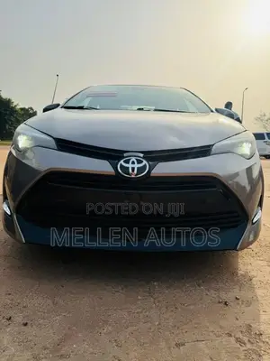 Toyota Corolla L (1.8L 4cyl 2A) 2018 Gray